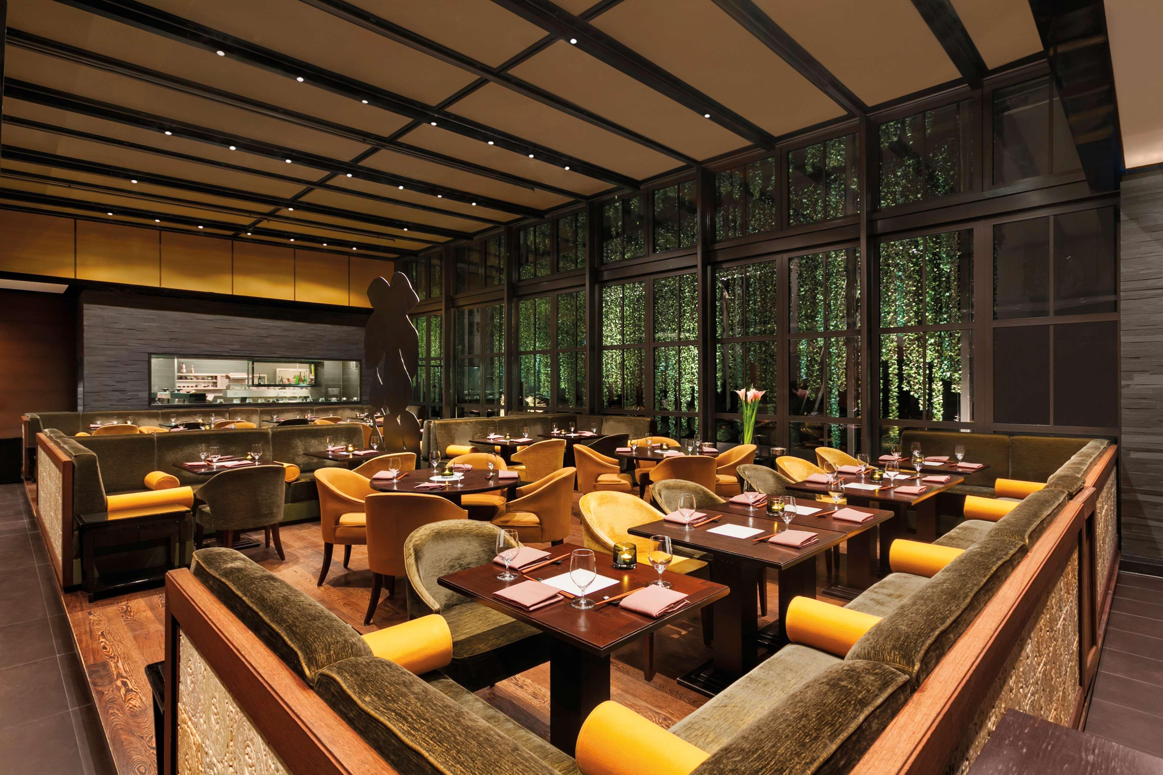 Adlon Kempinski 5*