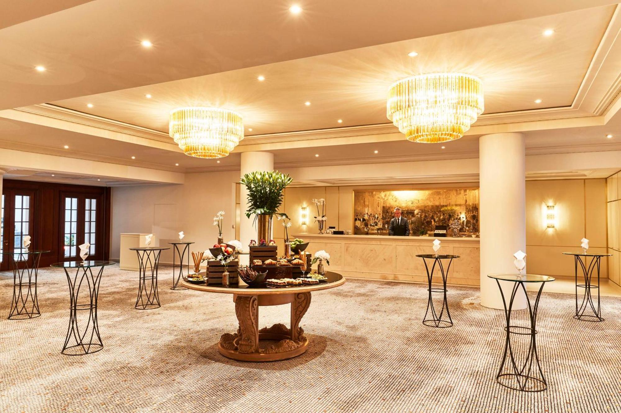 Adlon Kempinski Hotel 5*