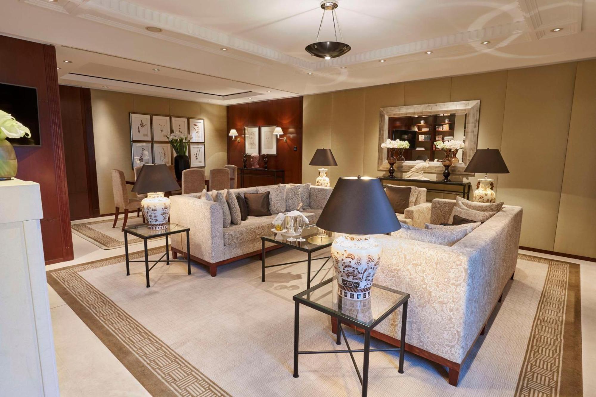 Adlon Kempinski 5*