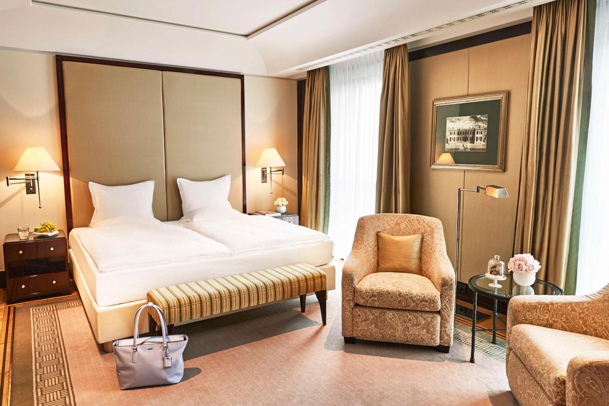 Adlon Kempinski 5*